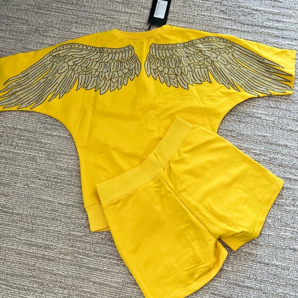Black Pharaoh Original Embellished Angel Wing Short Set in Yellow 🆕 - Picture 3 of 4